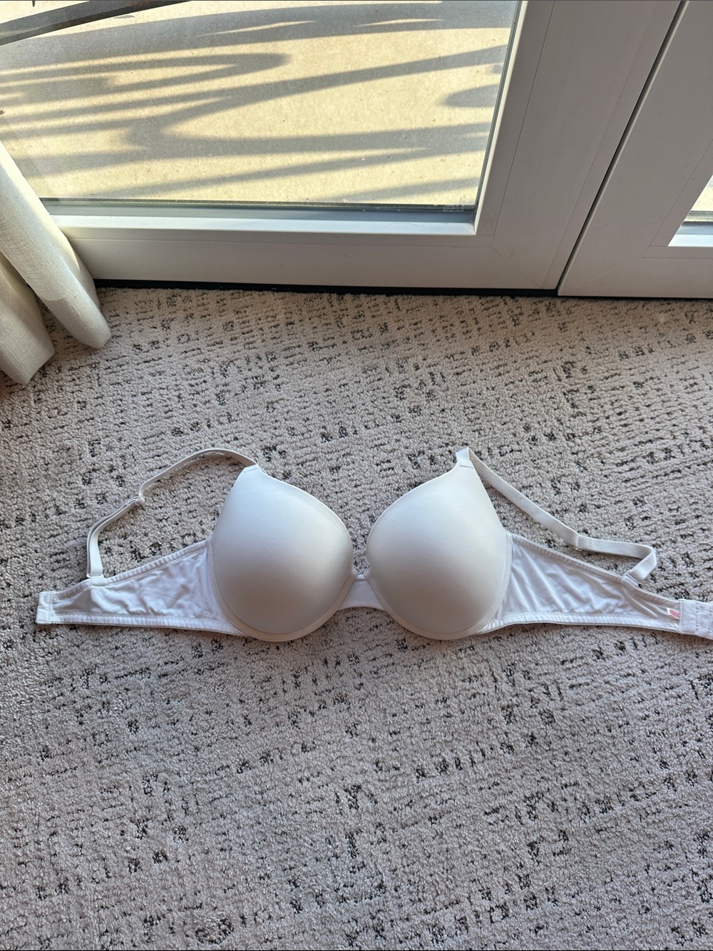 PINK Victoria's Secret White Molded T-Shirt Bra